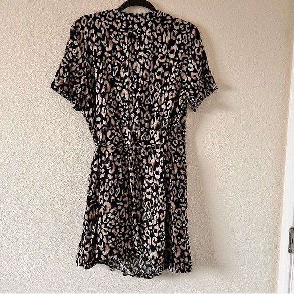 H&M Cheetah True Wrap Dress Women Size Large - Picture 5 of 9